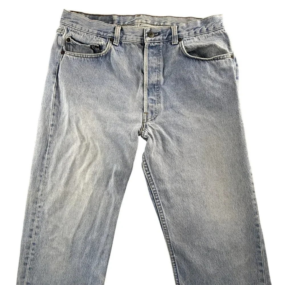 Vintage Levi's 501 Jeans Mens 34x32 Blue Light Wash Straight Leg Denim USA 90s